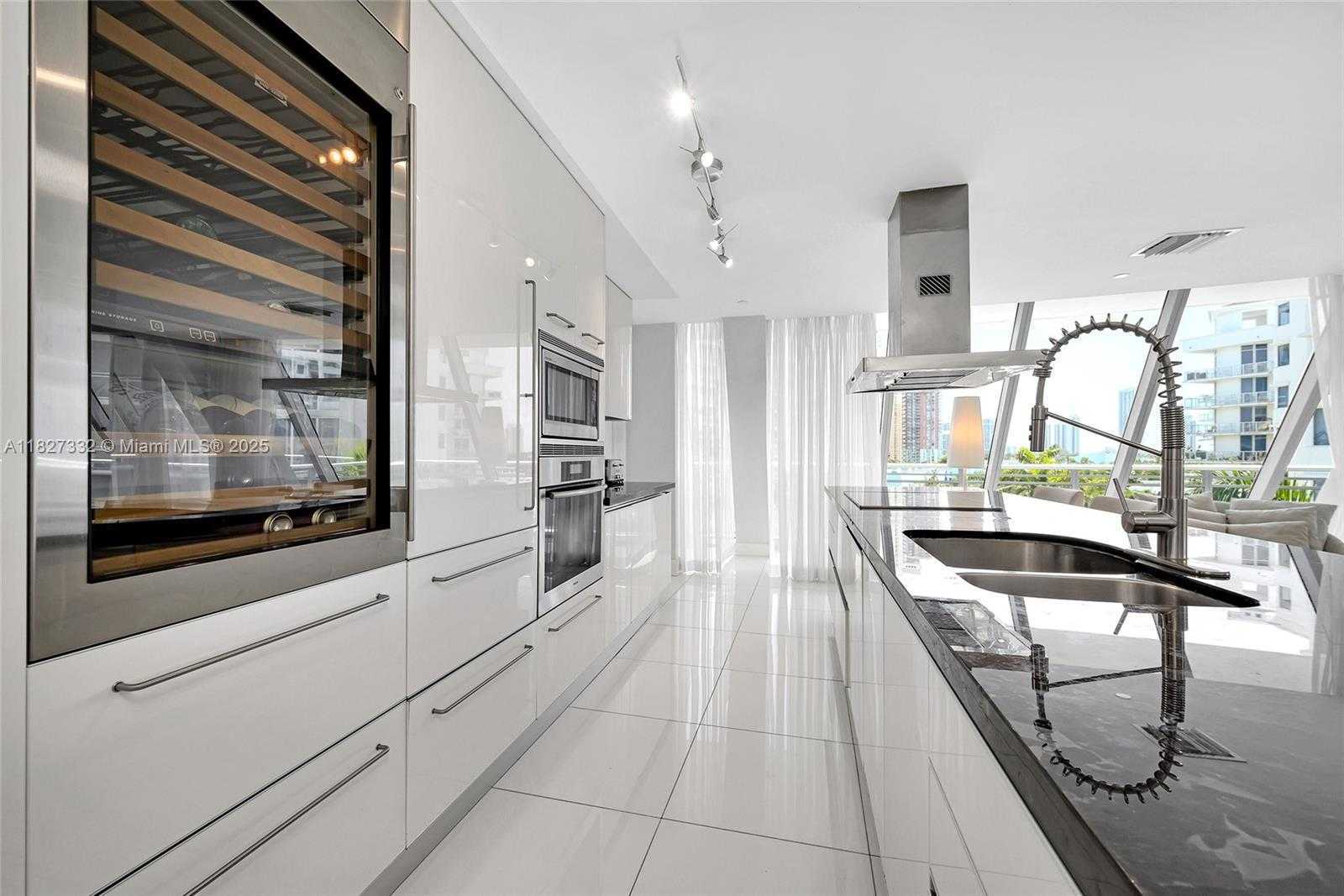 Small Image of 2950 NORTH EAST 188TH ST #449, Aventura Number 6