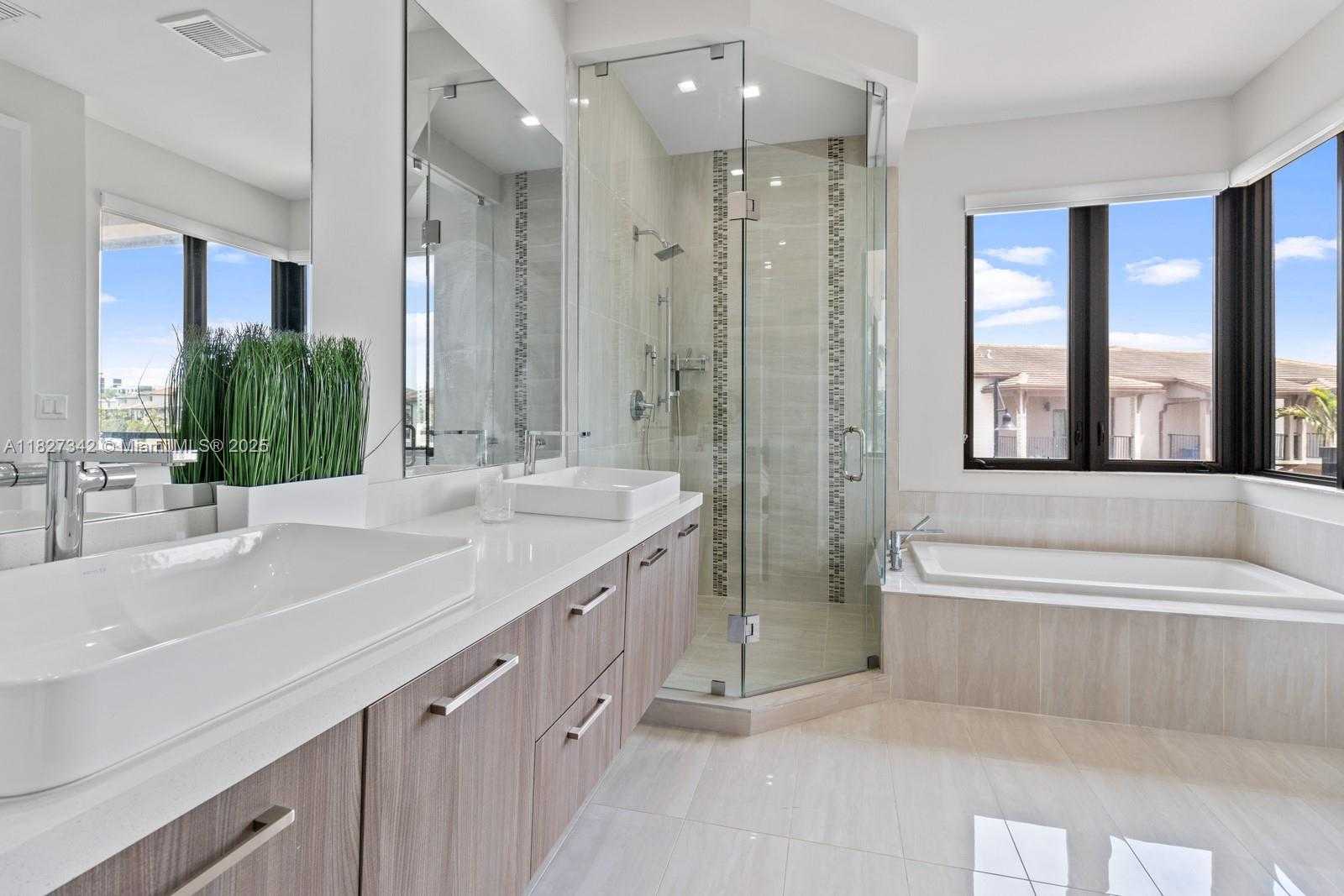 Small Image of 4750 NORTH WEST 84TH AVENUE, Doral Number 15
