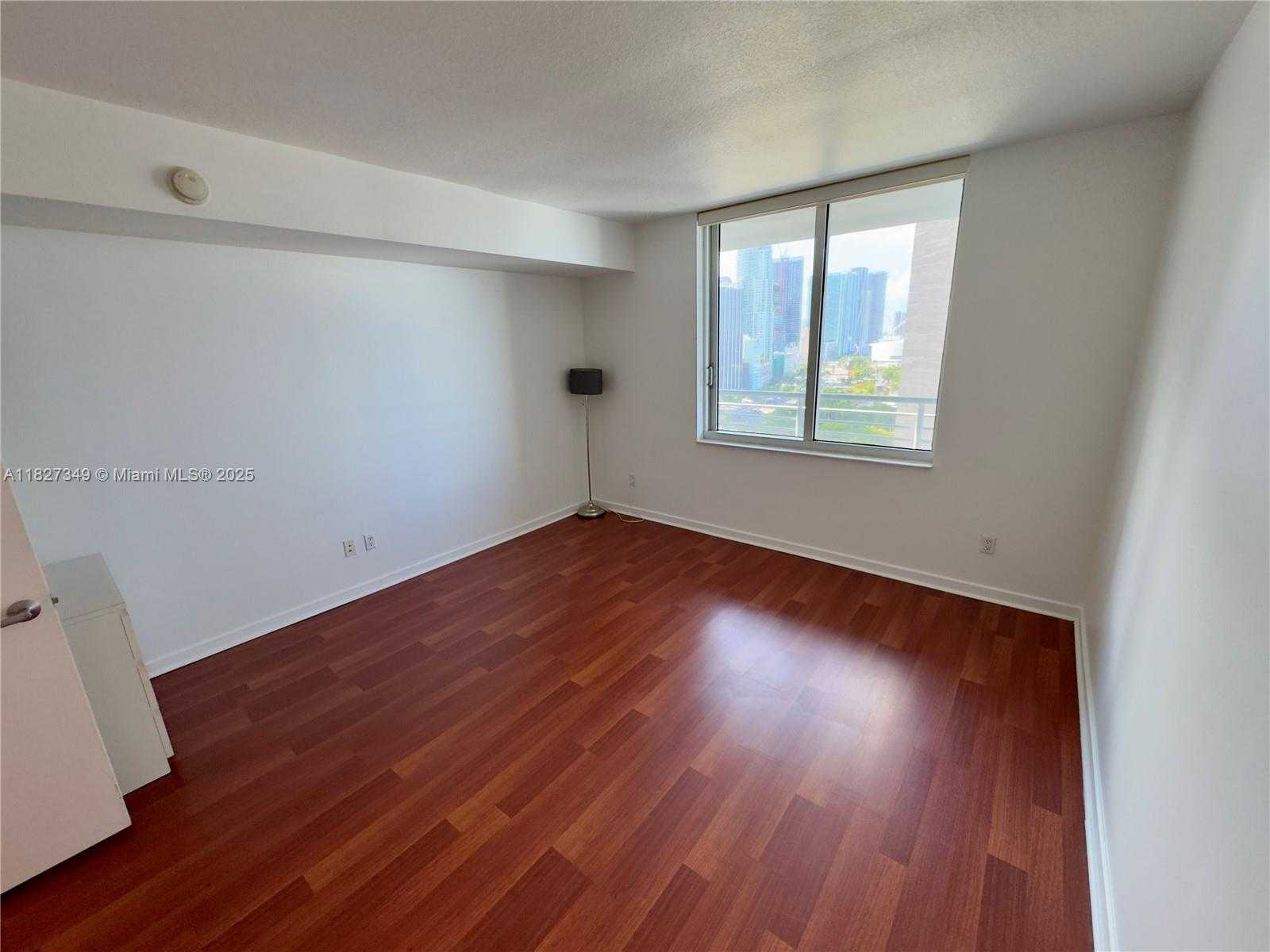 Small Image of 335 SOUTH BISCAYNE BLVD #2202, Miami Number 18