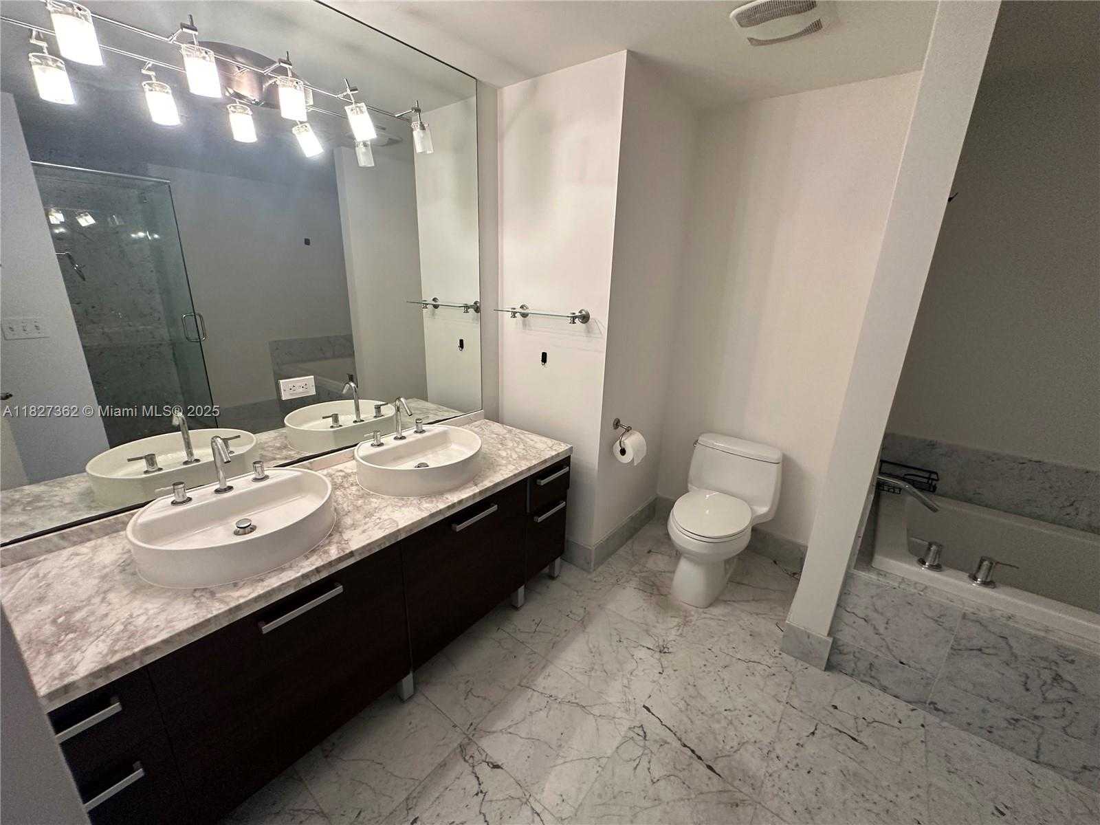 Small Image of 253 NORTH EAST 2ND ST #2210, Miami Number 13