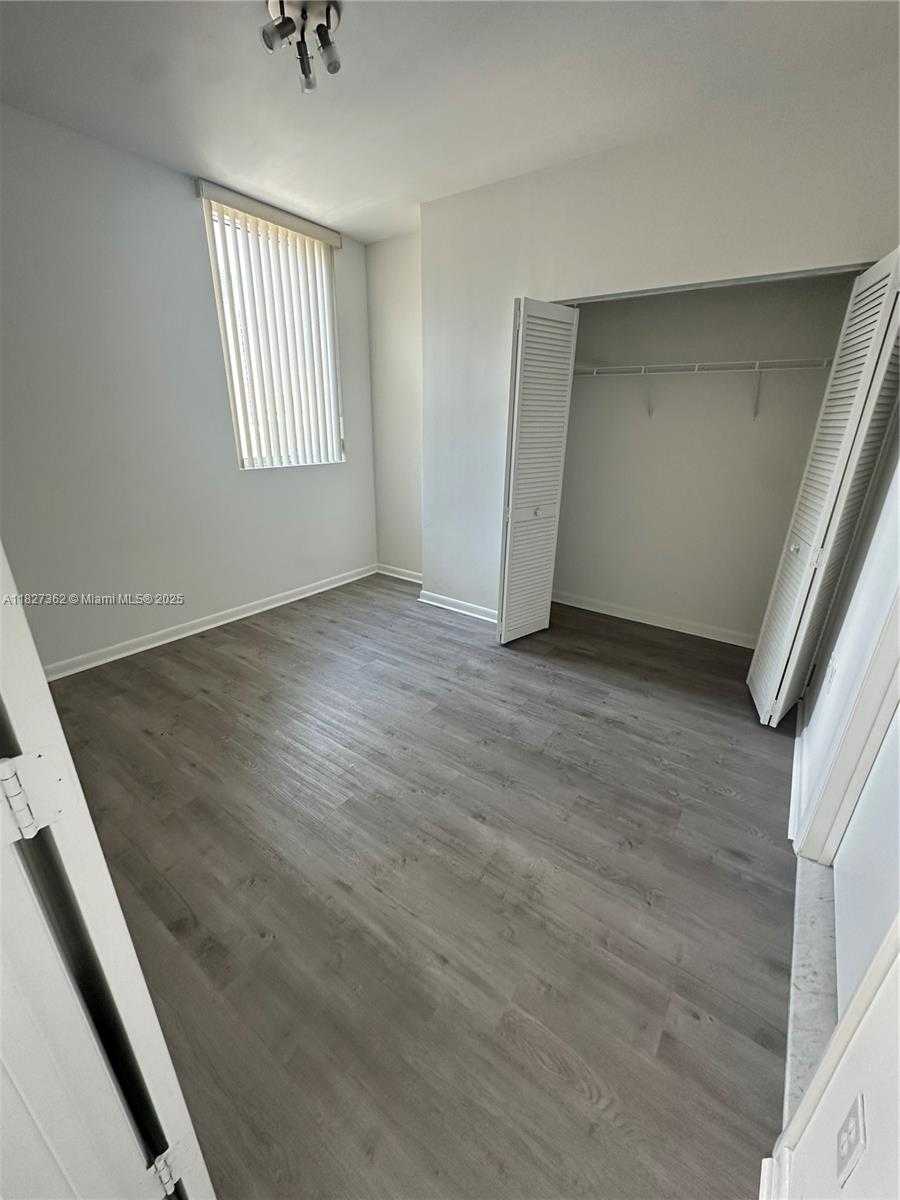 Small Image of 253 NORTH EAST 2ND ST #2210, Miami Number 15