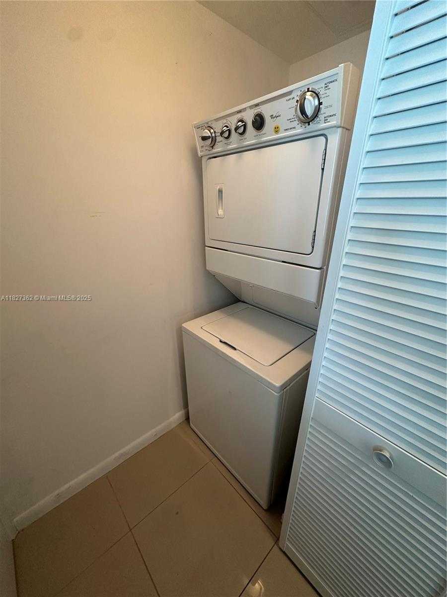 Small Image of 253 NORTH EAST 2ND ST #2210, Miami Number 6
