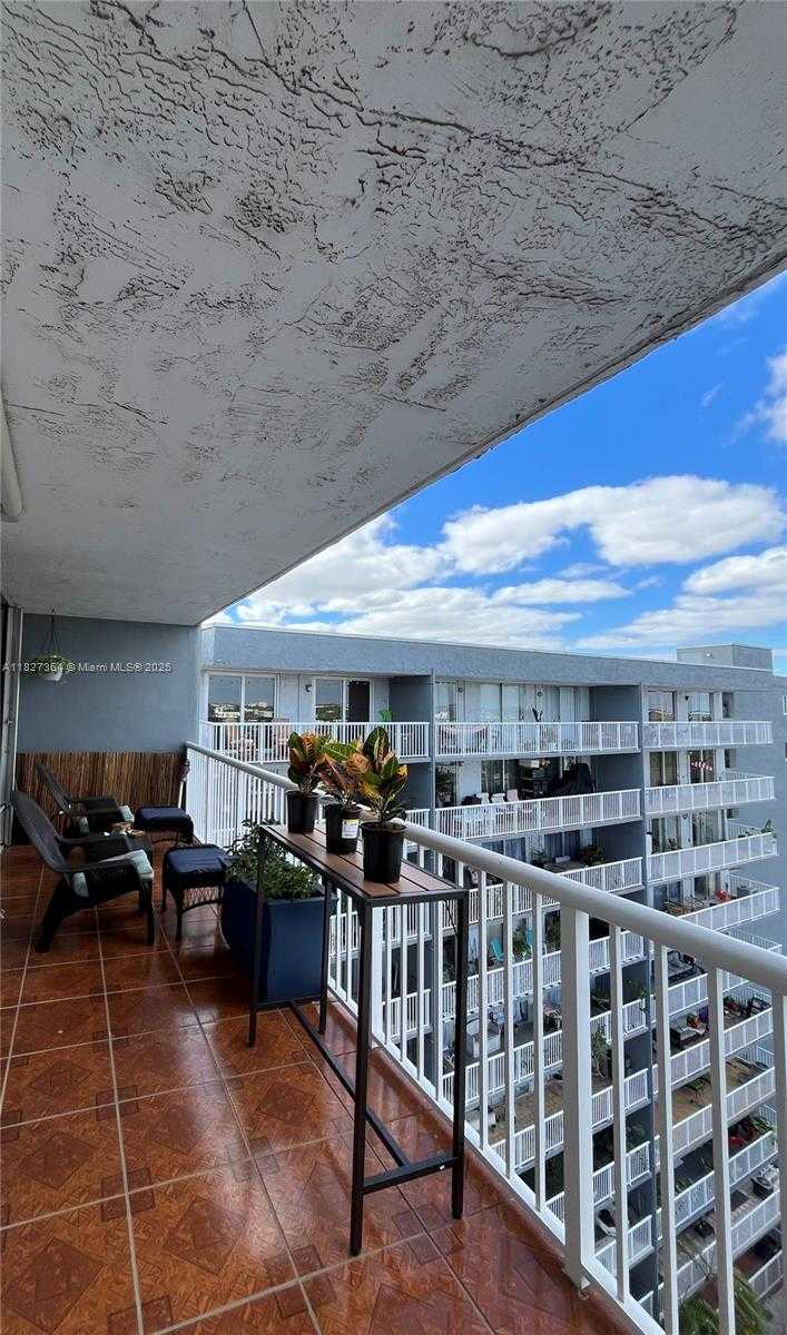 Small Image of 1800 NORTH WEST 24TH AVE #1017, Miami Number 15