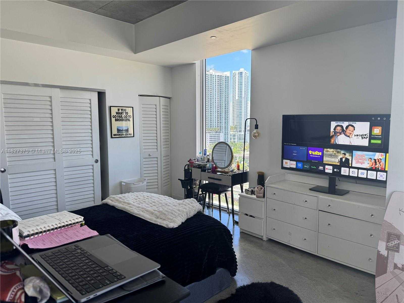 Small Image of 151 SOUTH EAST 1ST ST #1210, Miami Number 4