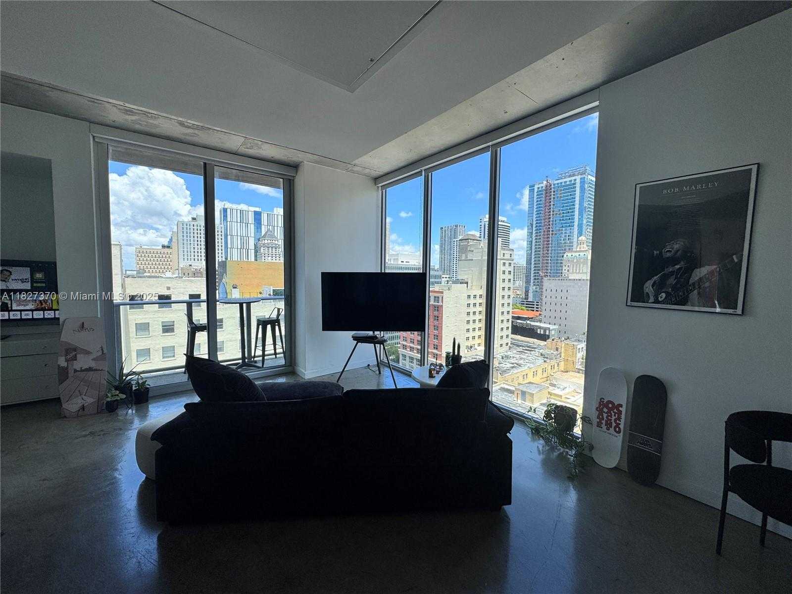 Small Image of 151 SOUTH EAST 1ST ST #1210, Miami Number 6