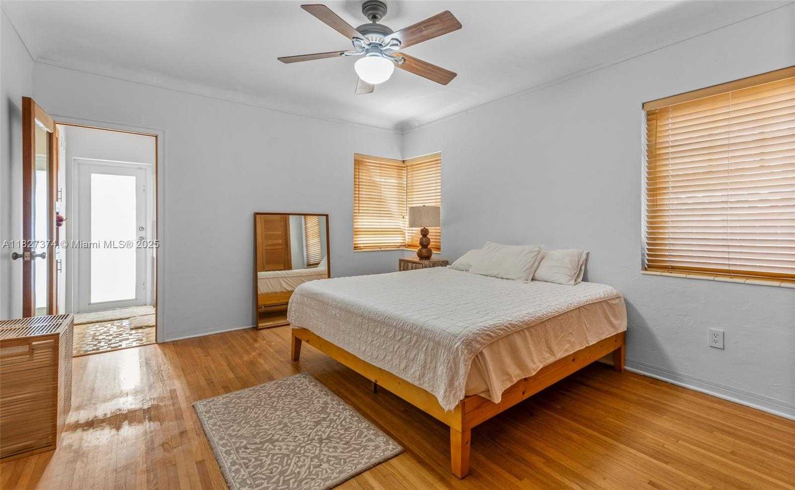 Small Image of 4321 POST AVE, Miami Beach Number 12