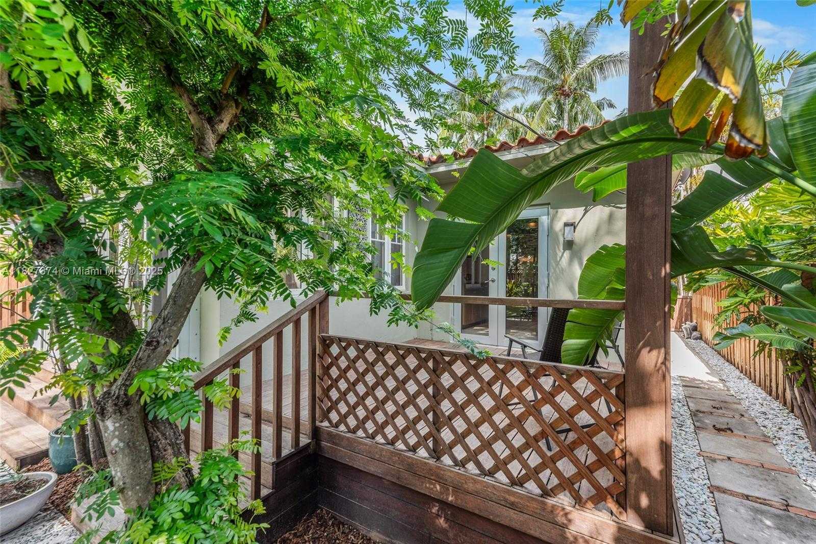 Small Image of 4321 POST AVE, Miami Beach Number 17