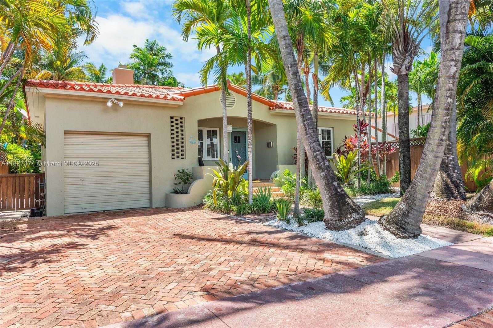 Small Image of 4321 POST AVE, Miami Beach Number 2