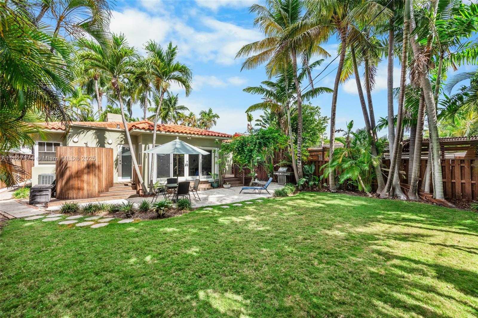 Small Image of 4321 POST AVE, Miami Beach Number 5