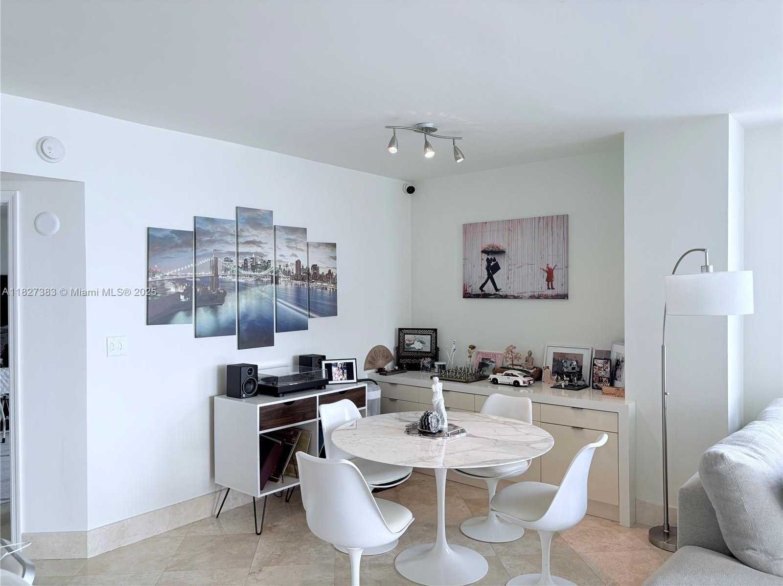 Small Image of 1330 WEST AVE #1808, Miami Beach Number 7