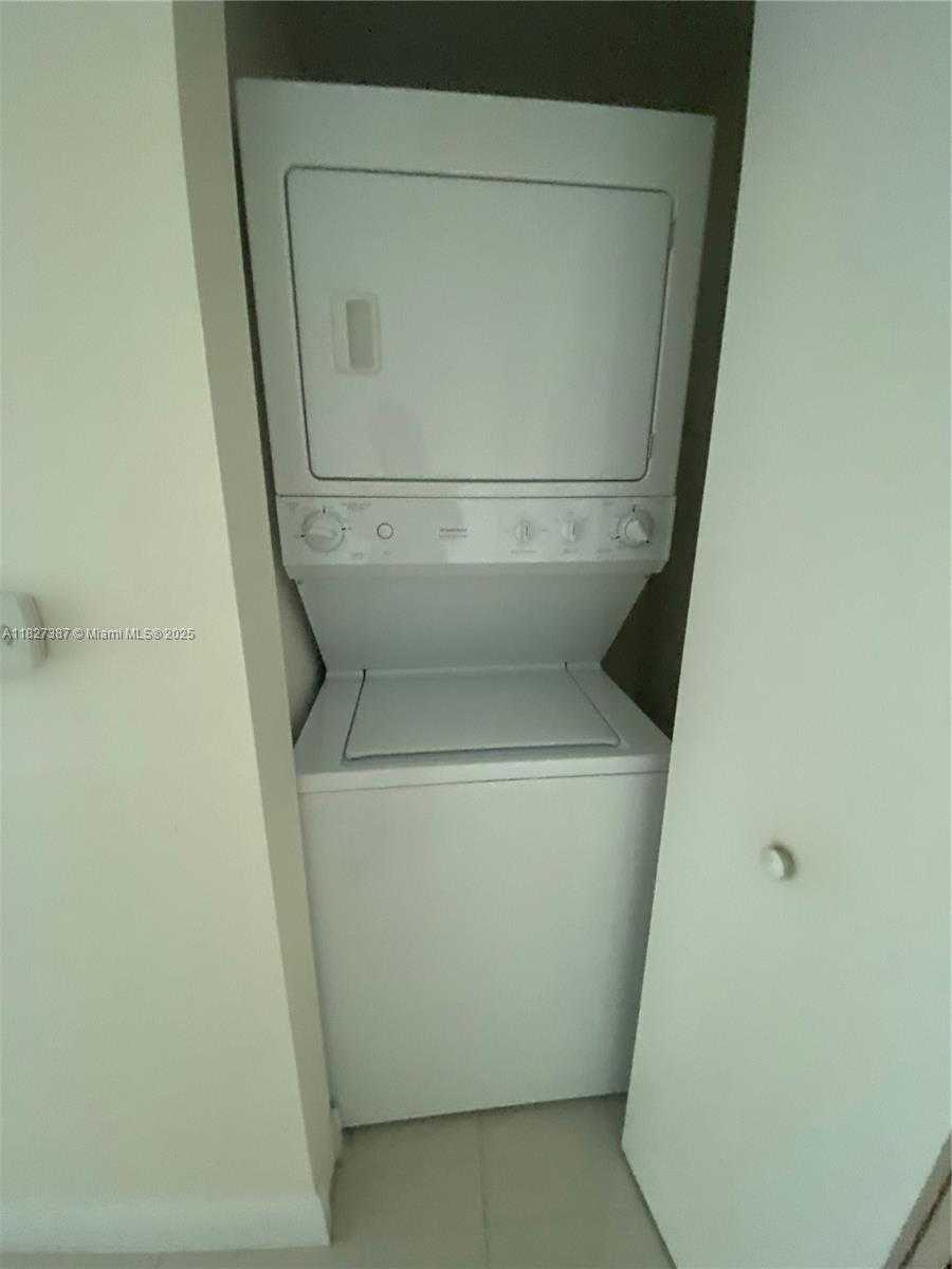 Small Image of 350 SOUTH MIAMI AVE #2707, Miami Number 10