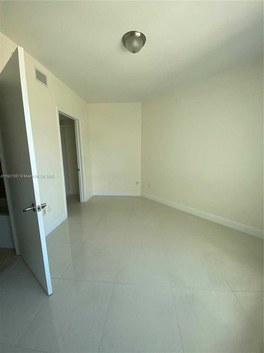 Small Image of 350 SOUTH MIAMI AVE #2707, Miami Number 5