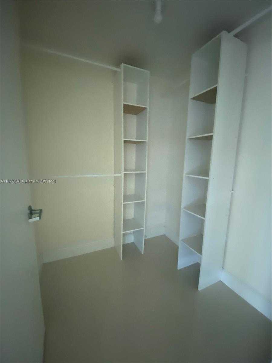 Small Image of 350 SOUTH MIAMI AVE #2707, Miami Number 9