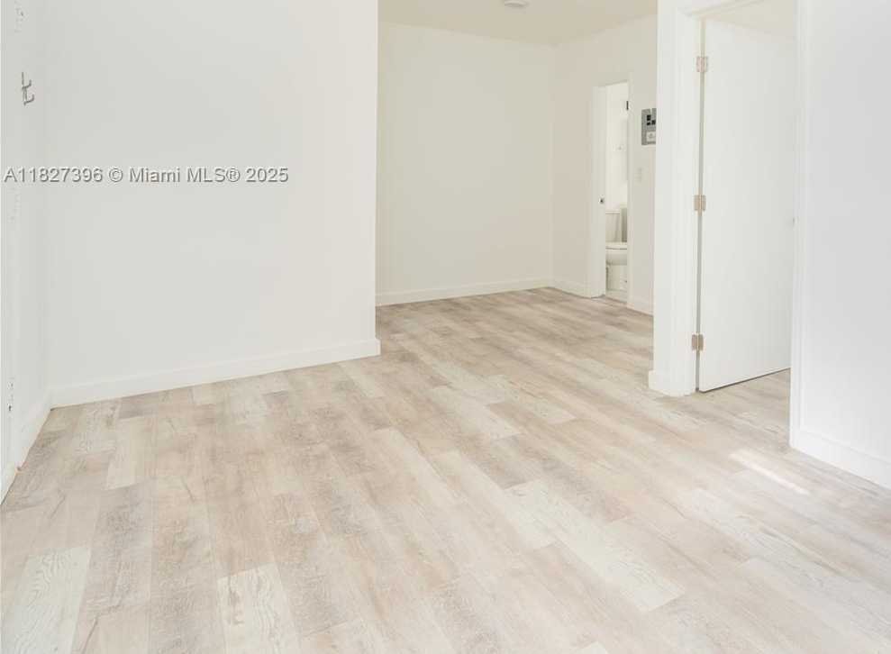 Small Image of 7311 GARY AVE #25, Miami Beach Number 6