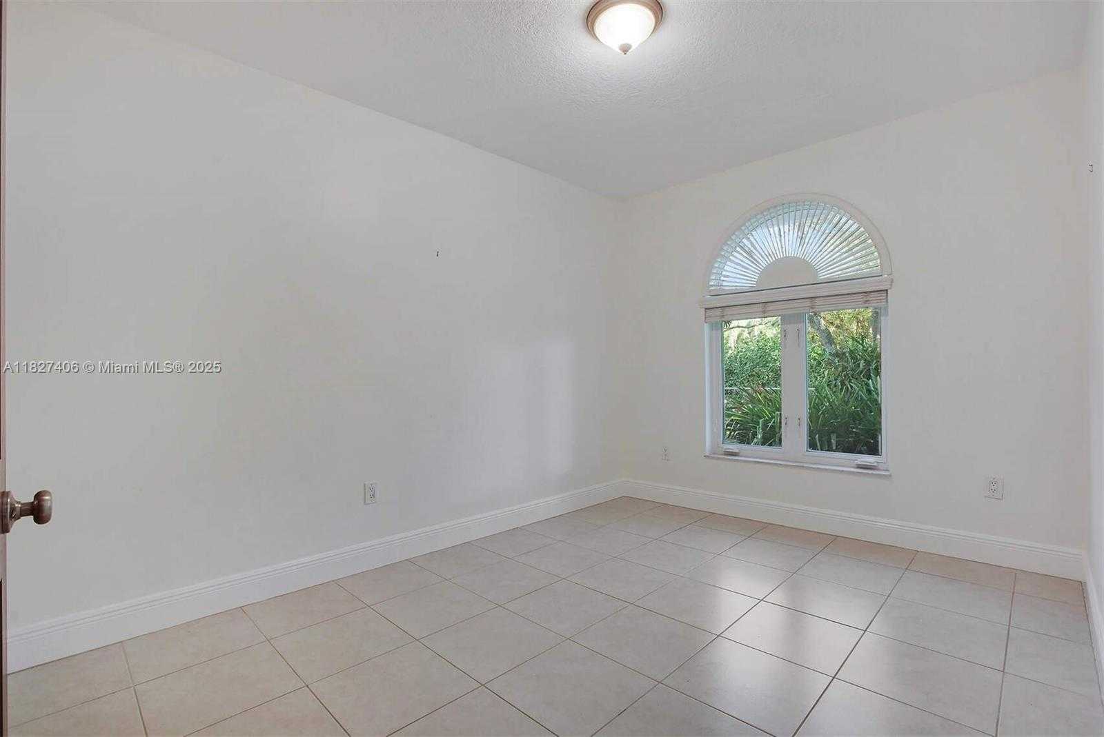Small Image of 13550 SOUTH WEST 82ND AVE, Pinecrest Number 15