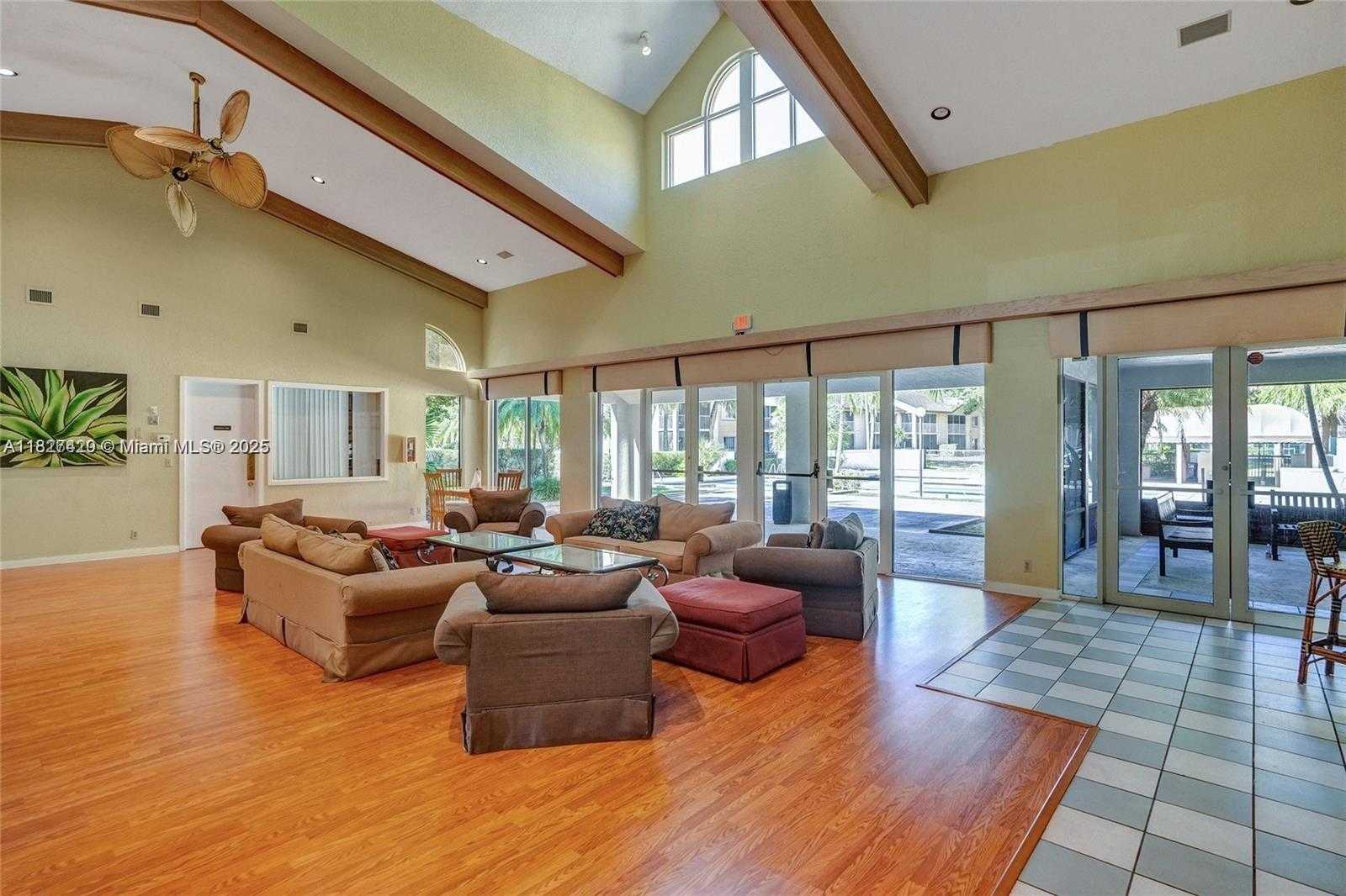 Small Image of 14170 SOUTH WEST 93RD LN #14170, Miami Number 13