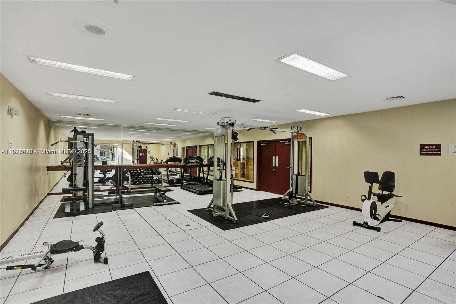 Small Image of 14170 SOUTH WEST 93RD LN #14170, Miami Number 15