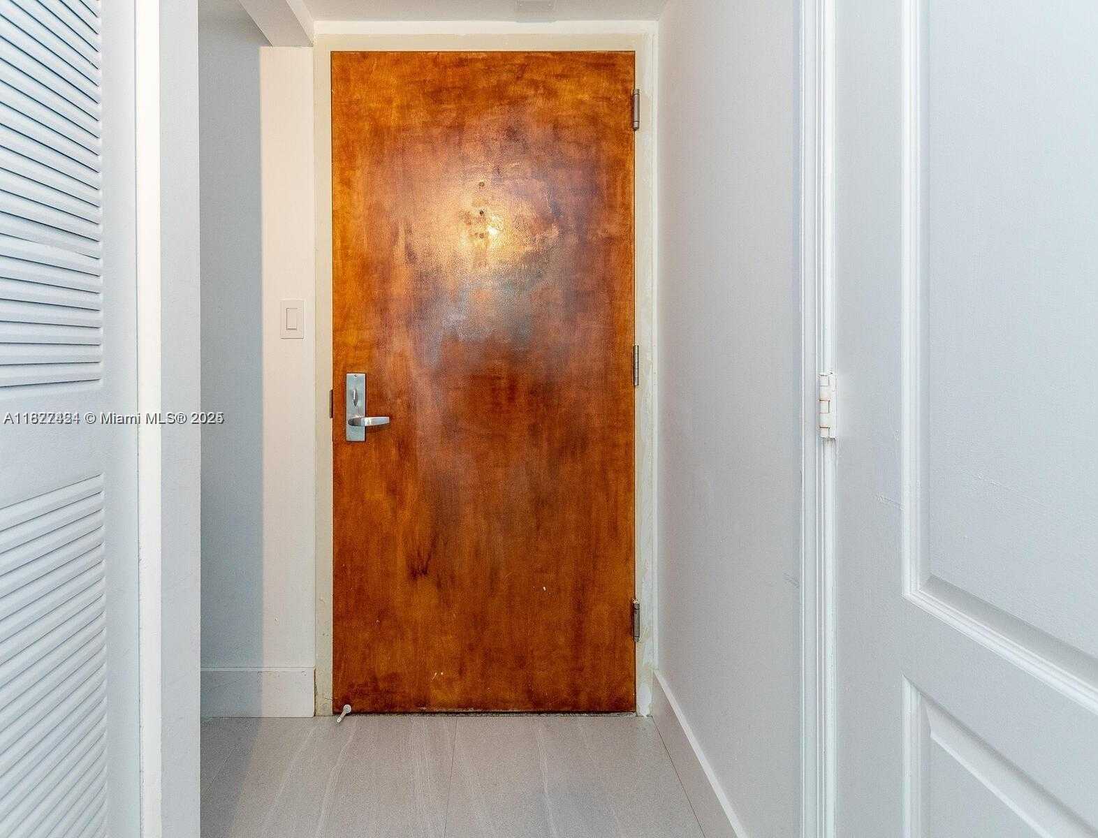 Small Image of 1200 BRICKELL BAY DR #3210, Miami Number 10