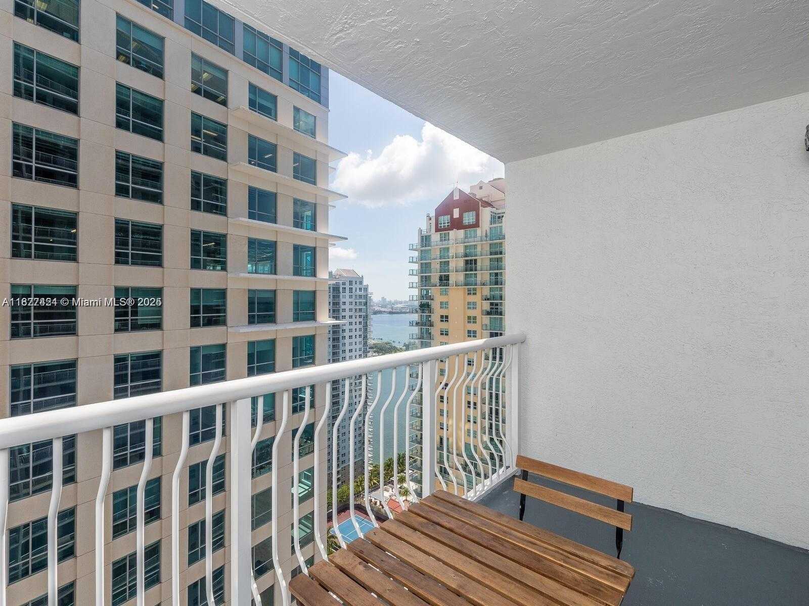 Small Image of 1200 BRICKELL BAY DR #3210, Miami Number 13