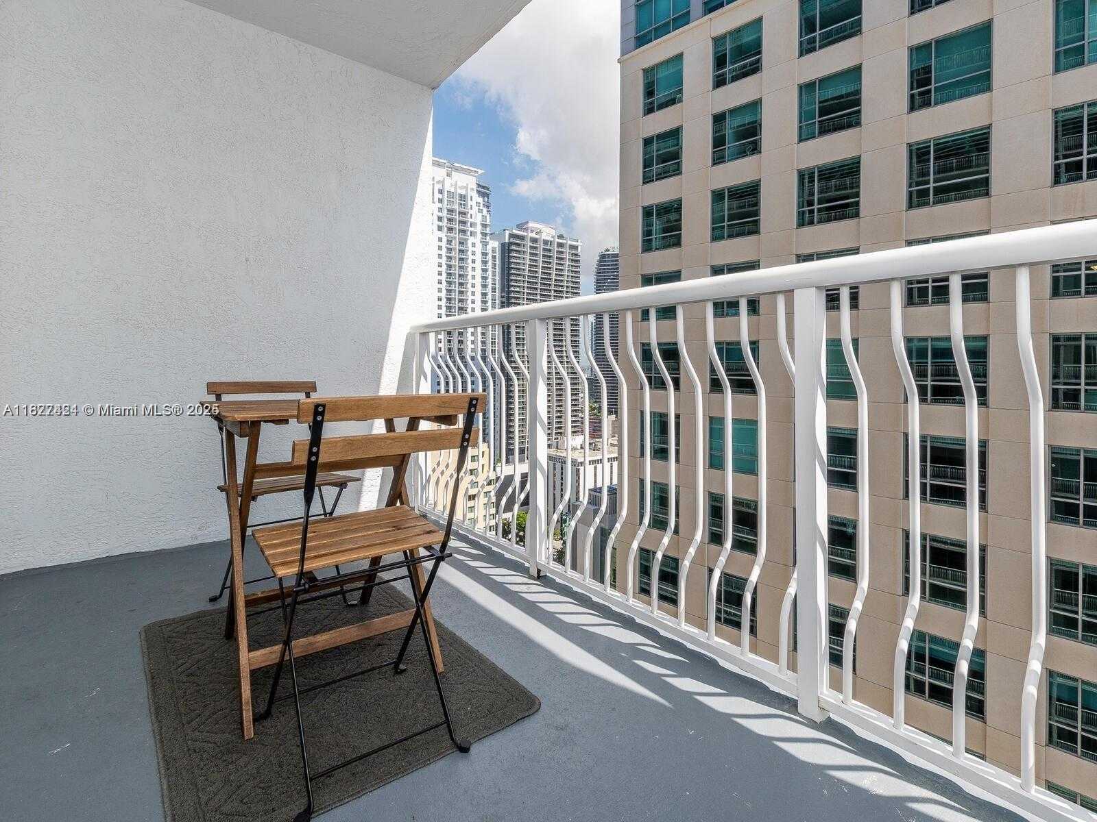 Small Image of 1200 BRICKELL BAY DR #3210, Miami Number 15