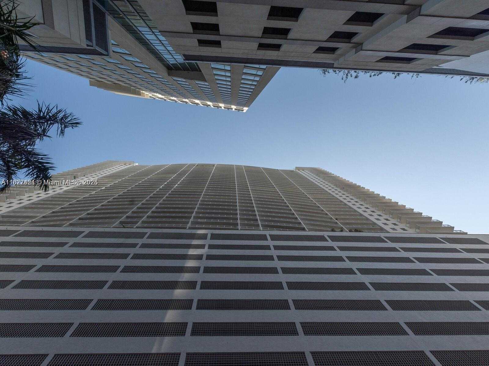 Small Image of 1200 BRICKELL BAY DR #3210, Miami Number 2