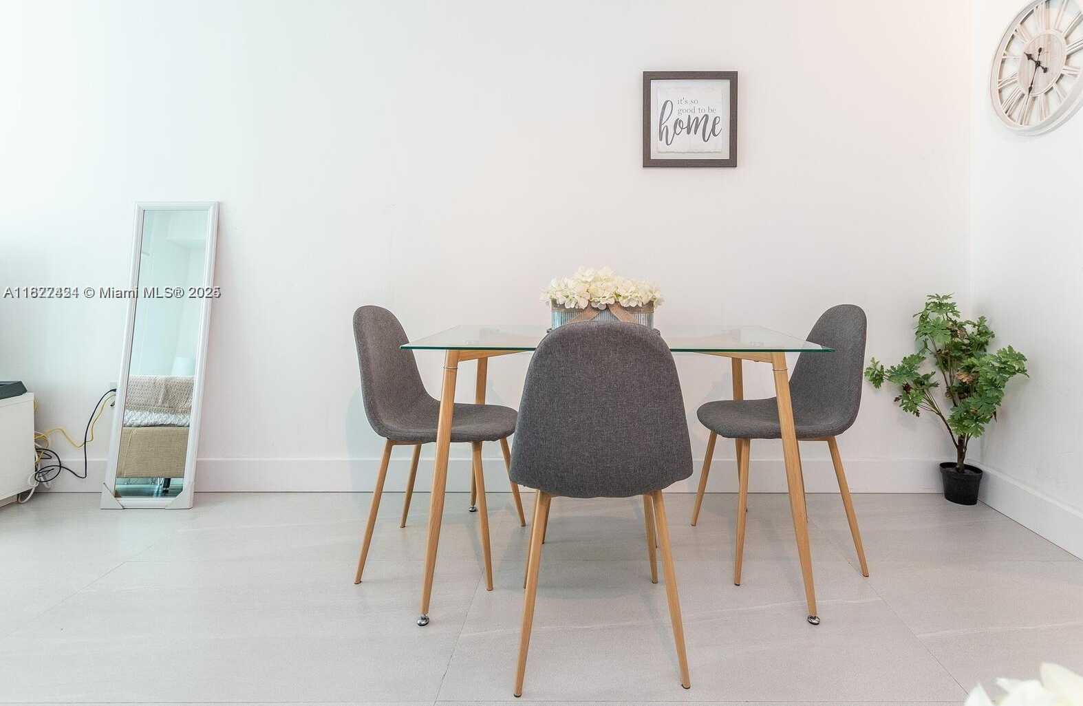 Small Image of 1200 BRICKELL BAY DR #3210, Miami Number 25