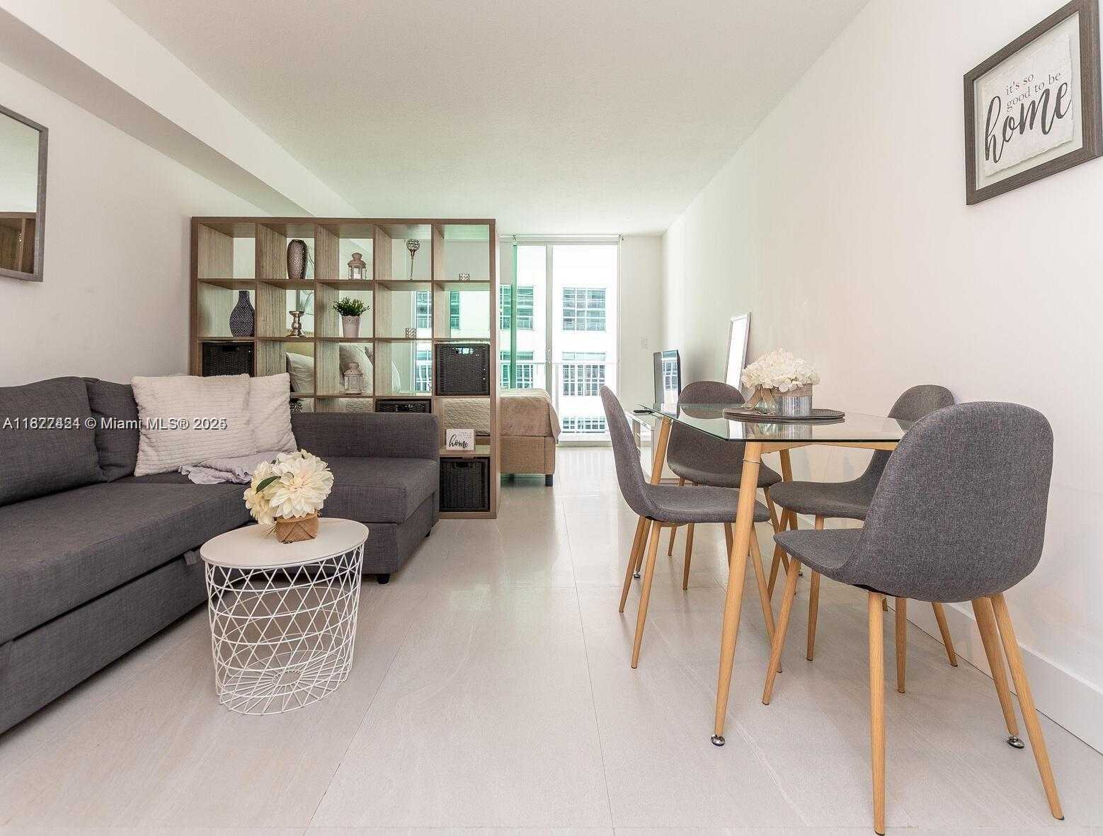 Small Image of 1200 BRICKELL BAY DR #3210, Miami Number 28