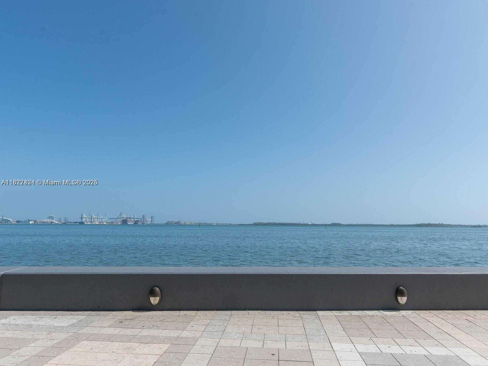Small Image of 1200 BRICKELL BAY DR #3210, Miami Number 6