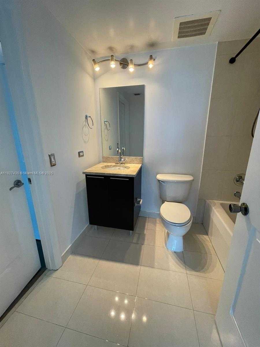 Small Image of 480 NORTH EAST 30TH ST #1403, Miami Number 7