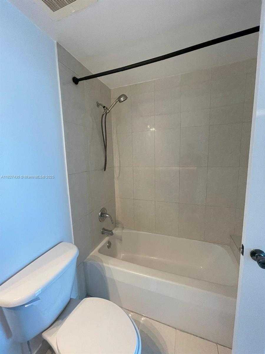 Small Image of 480 NORTH EAST 30TH ST #1403, Miami Number 9