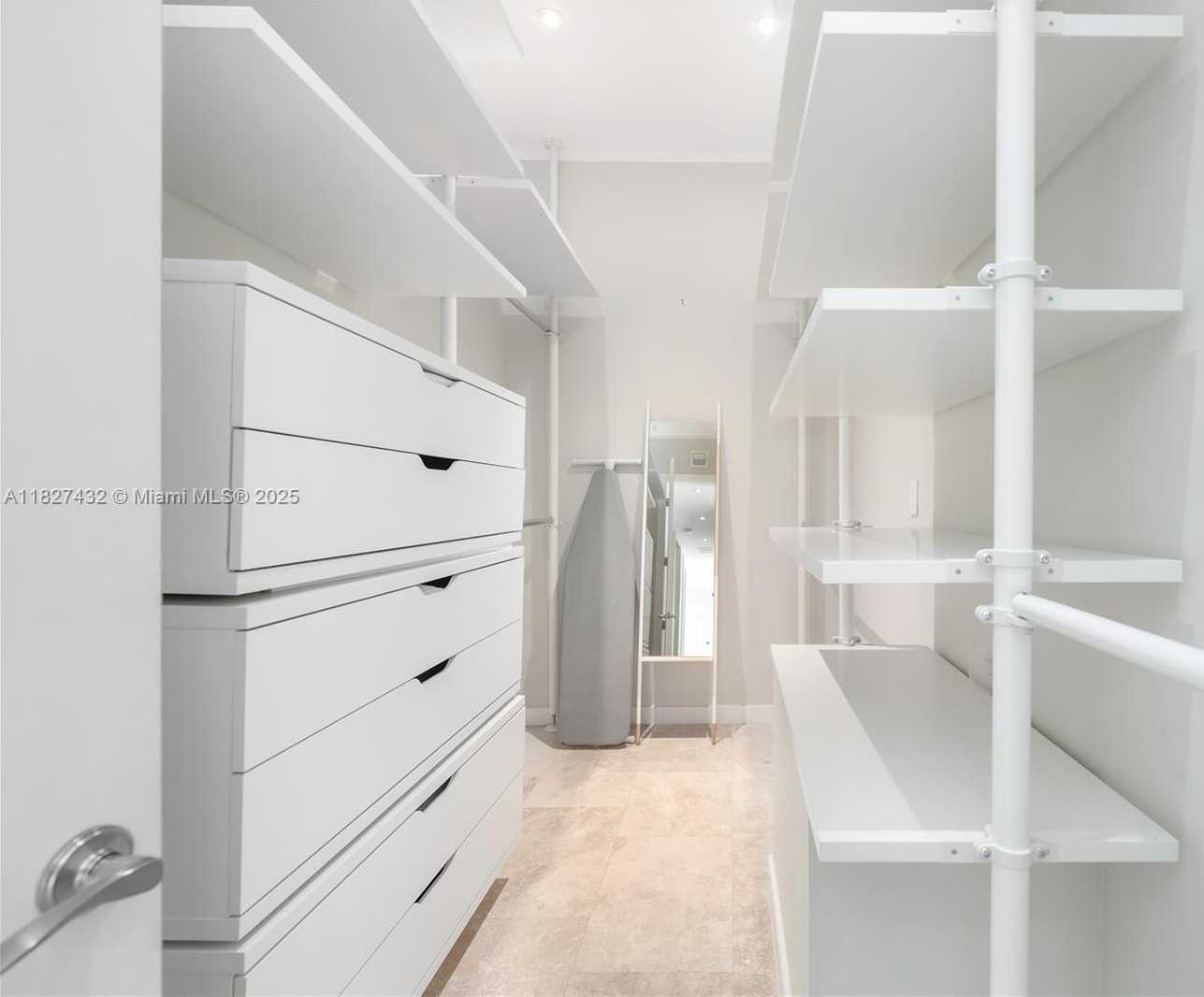 Small Image of 472 MINOLA DR #472, Miami Springs Number 21