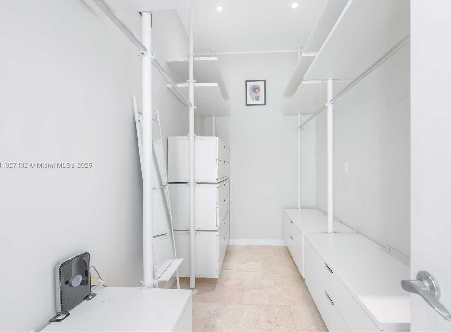 Small Image of 472 MINOLA DR #472, Miami Springs Number 26