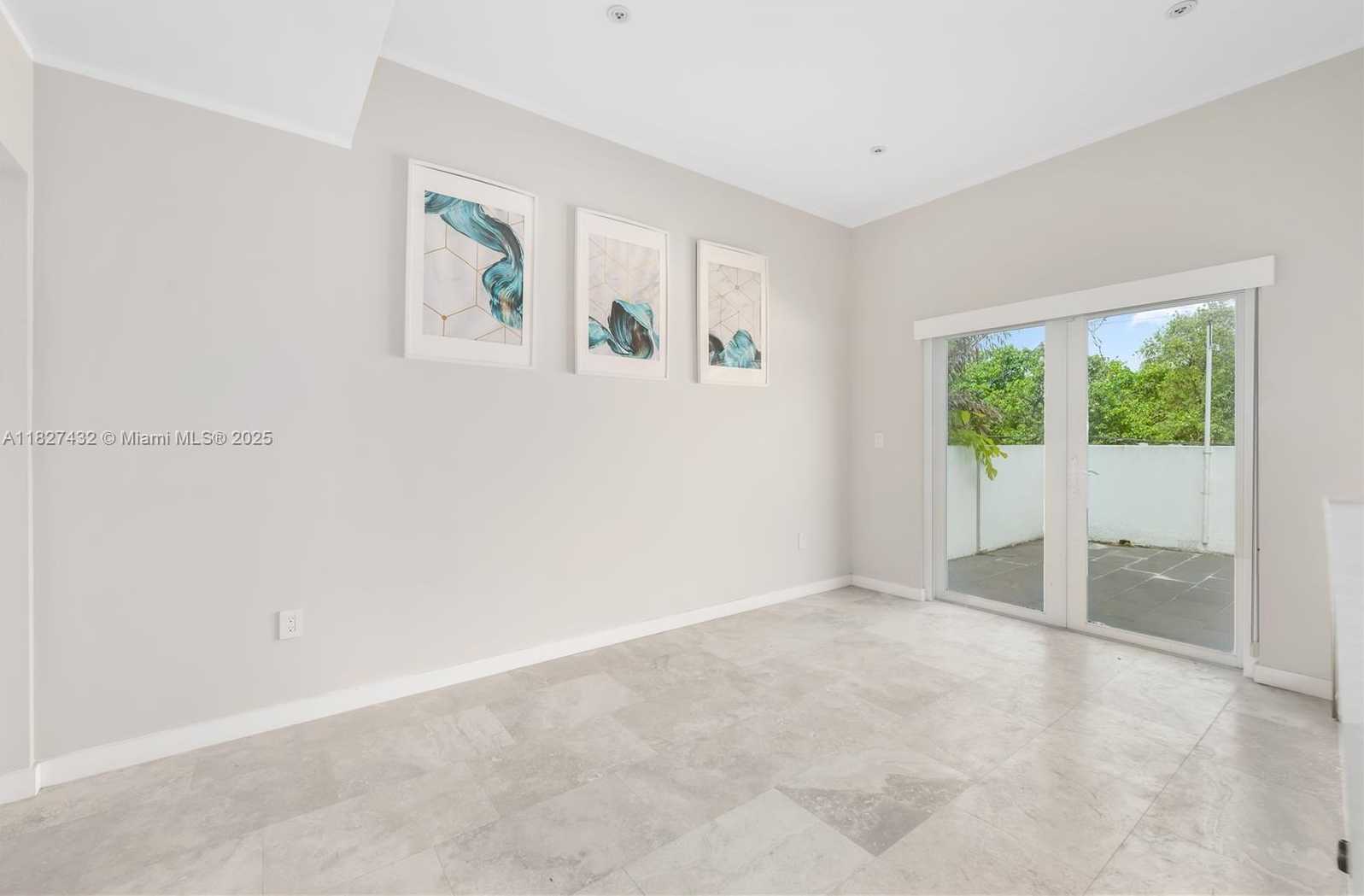 Small Image of 472 MINOLA DR #472, Miami Springs Number 32