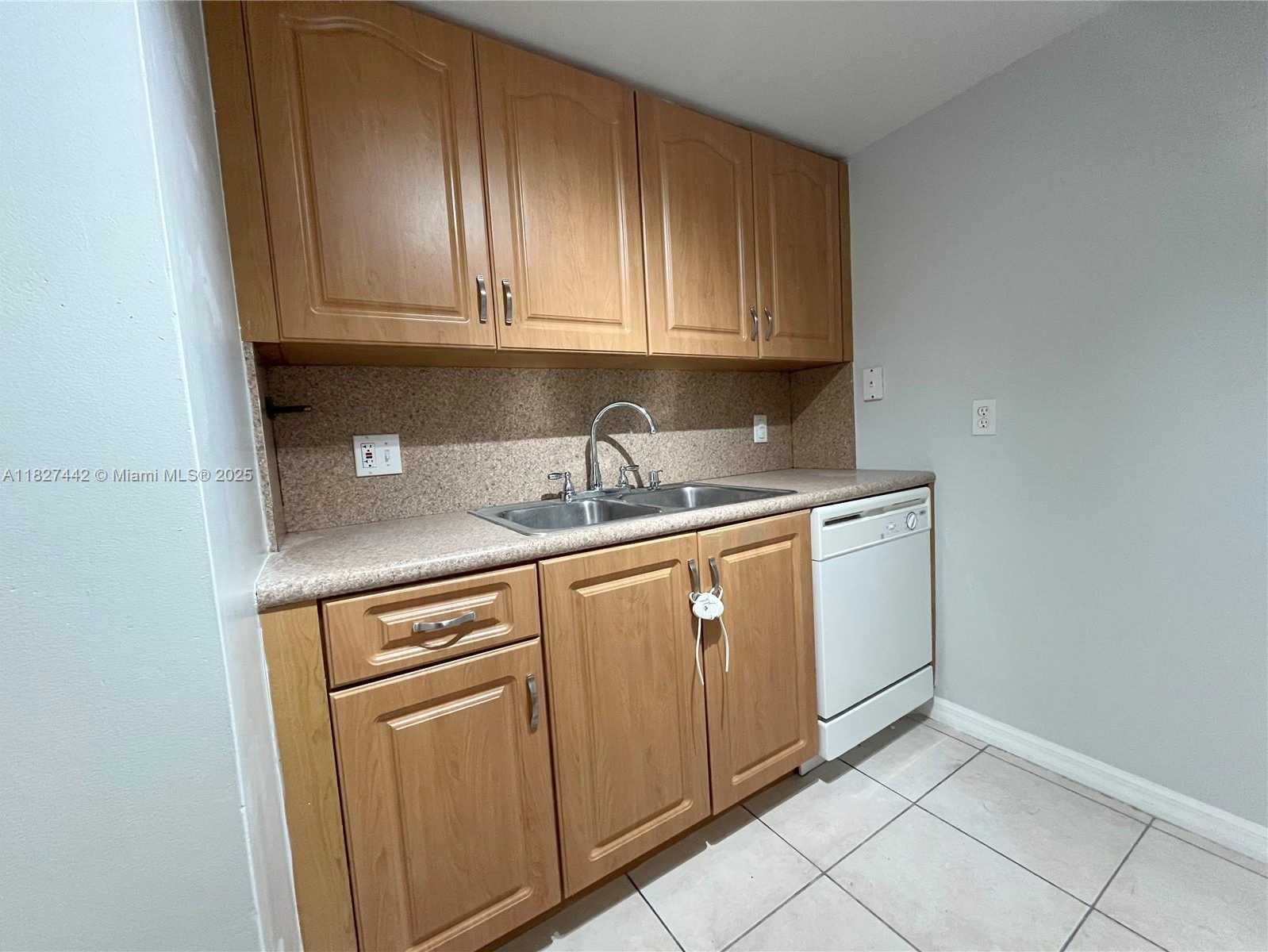 Small Image of 2415 NORTH WEST 16TH ST RD #303-1, Miami Number 10