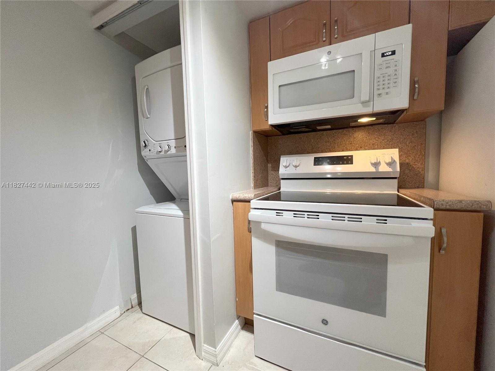 Small Image of 2415 NORTH WEST 16TH ST RD #303-1, Miami Number 9