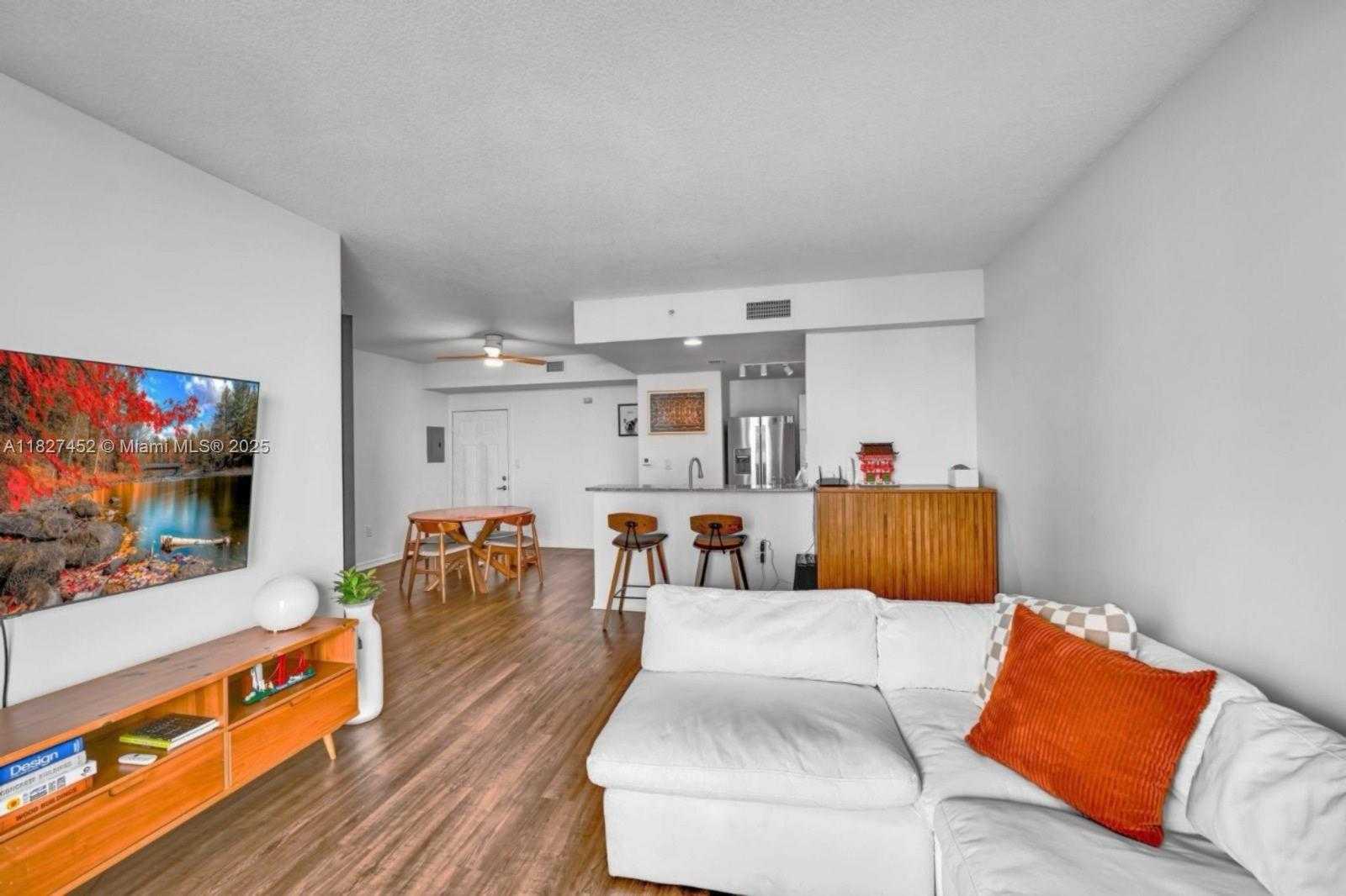 Small Image of 275 NORTH EAST 18TH ST #1809, Miami Number 10