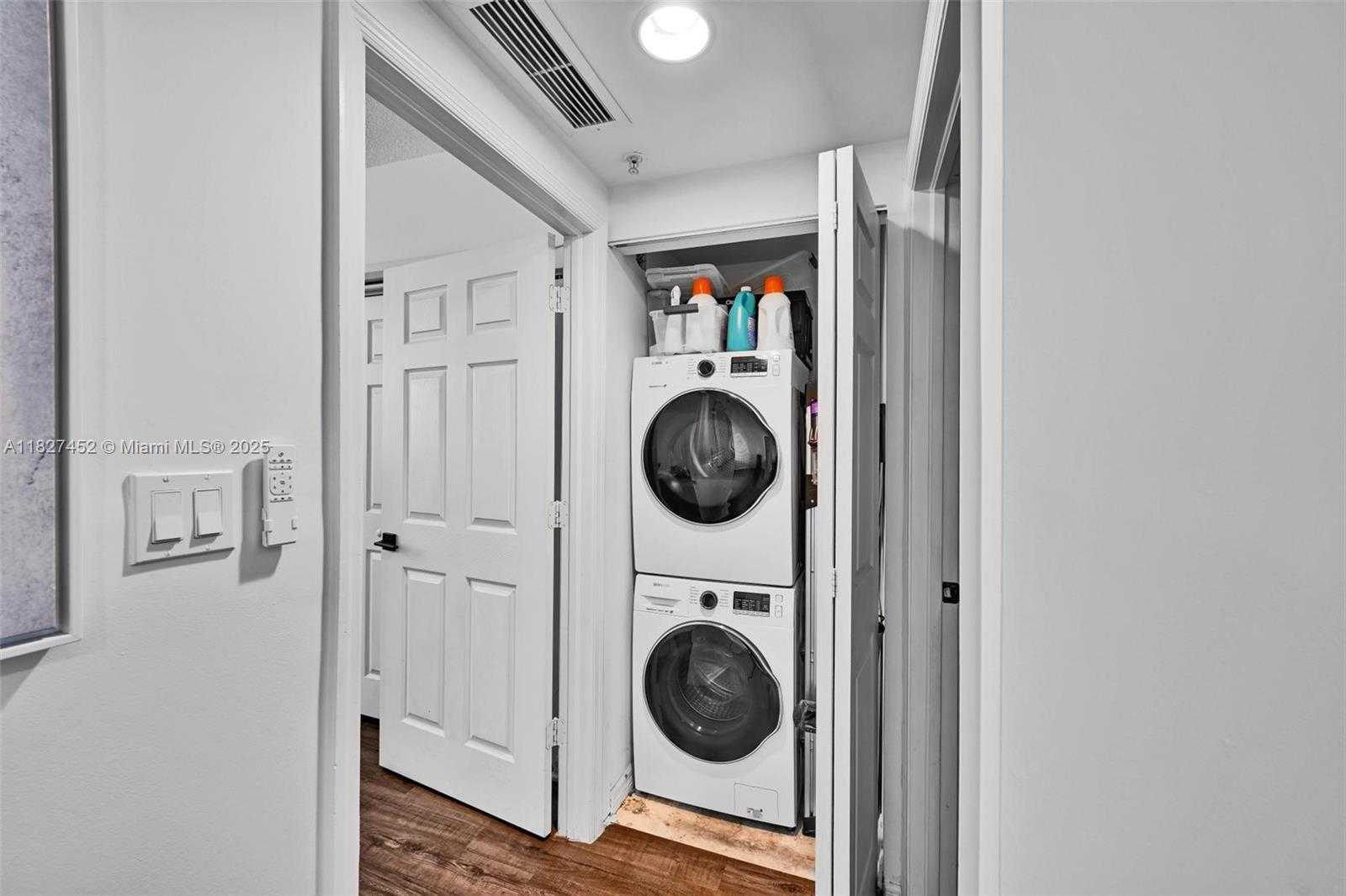 Small Image of 275 NORTH EAST 18TH ST #1809, Miami Number 14