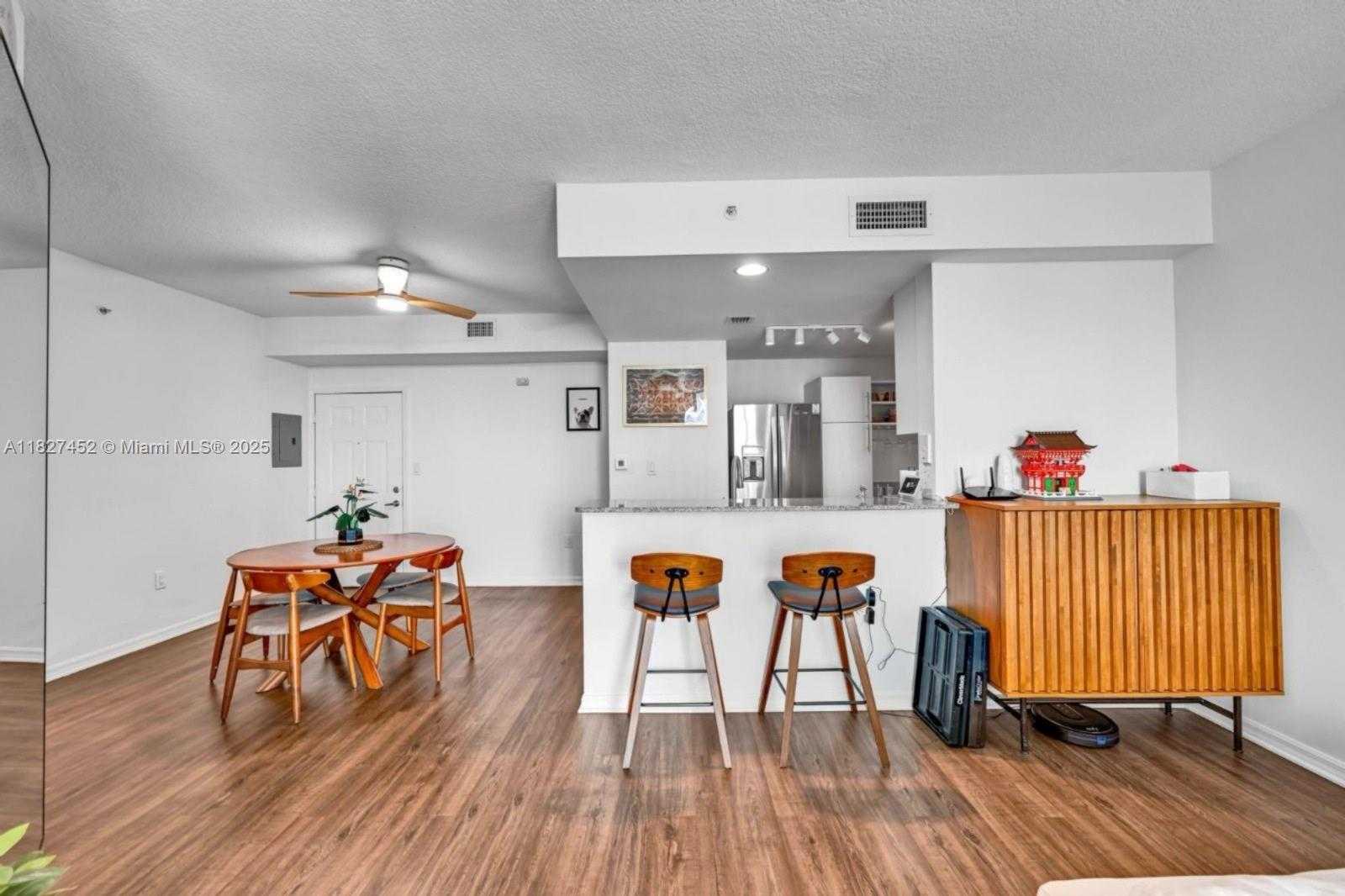 Small Image of 275 NORTH EAST 18TH ST #1809, Miami Number 4