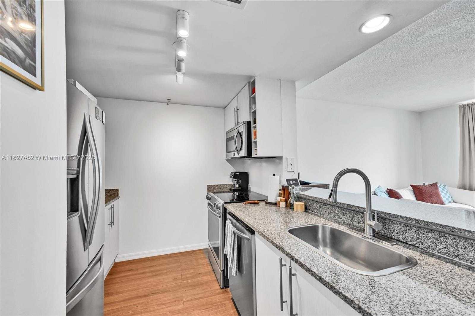 Small Image of 275 NORTH EAST 18TH ST #1809, Miami Number 6