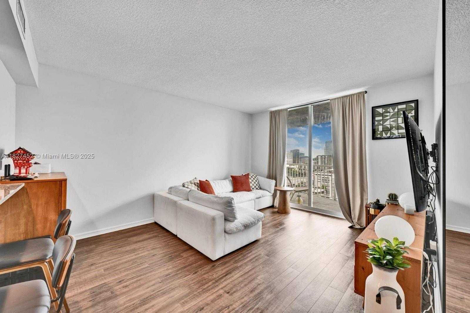 Small Image of 275 NORTH EAST 18TH ST #1809, Miami Number 7