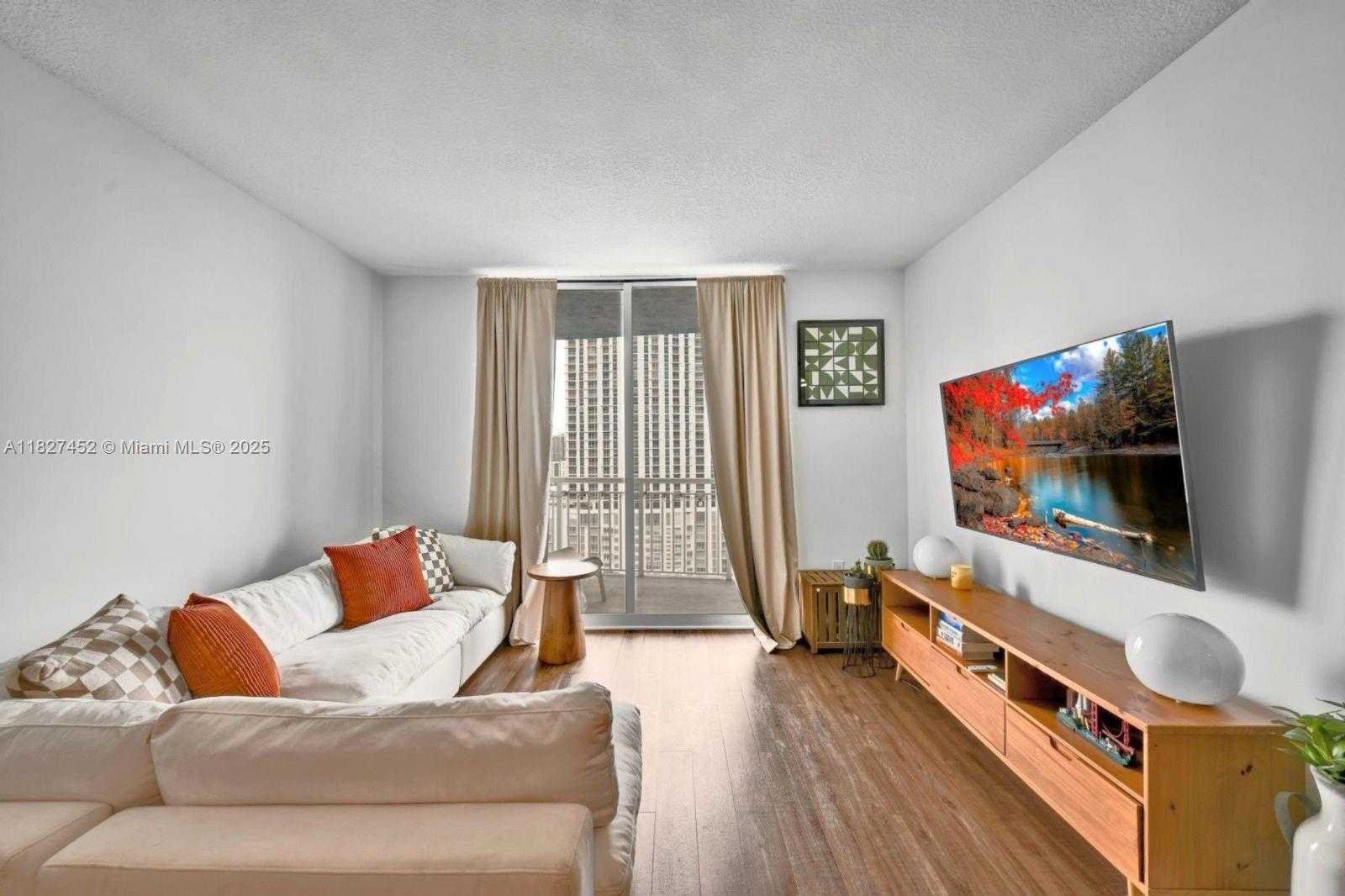Small Image of 275 NORTH EAST 18TH ST #1809, Miami Number 9