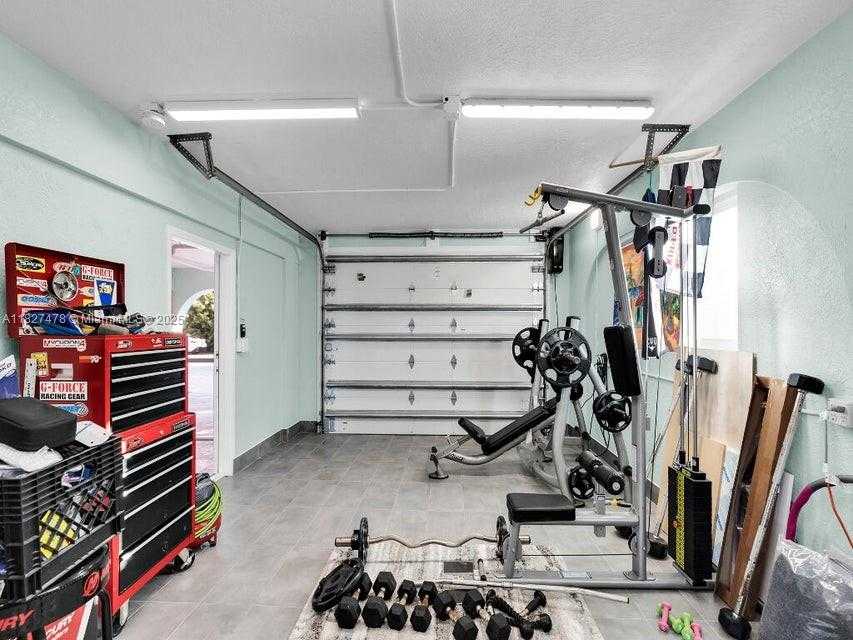 Small Image of 232 WEST SEAVIEW DR, Duck Number 16