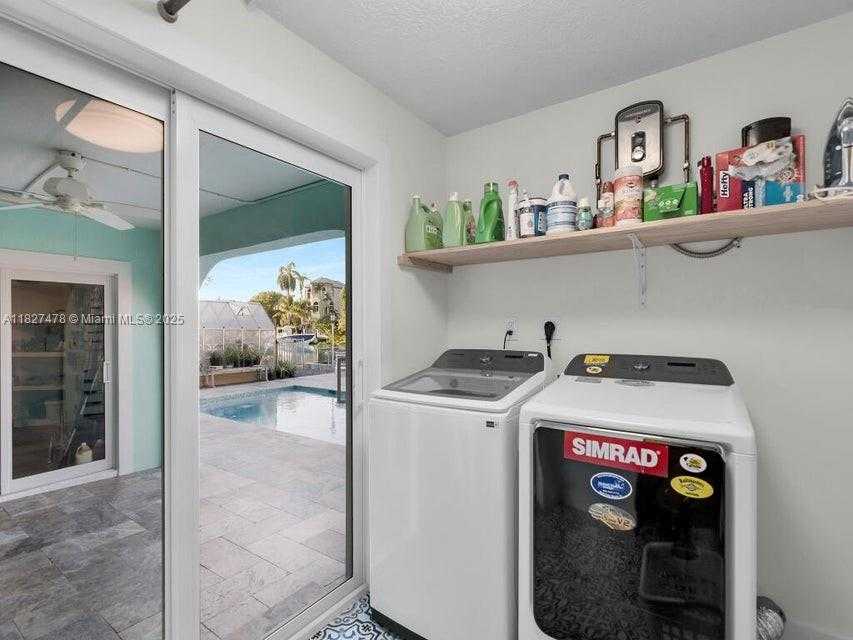 Small Image of 232 WEST SEAVIEW DR, Duck Number 19