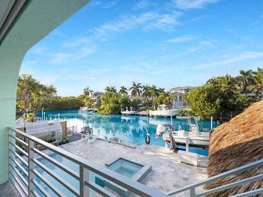 Small Image of 232 WEST SEAVIEW DR, Duck Number 20