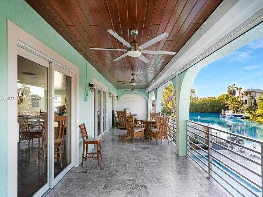 Small Image of 232 WEST SEAVIEW DR, Duck Number 21