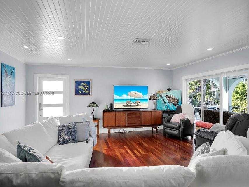 Small Image of 232 WEST SEAVIEW DR, Duck Number 28