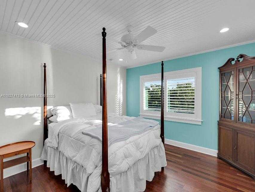 Small Image of 232 WEST SEAVIEW DR, Duck Number 37