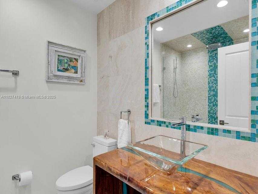 Small Image of 232 WEST SEAVIEW DR, Duck Number 39