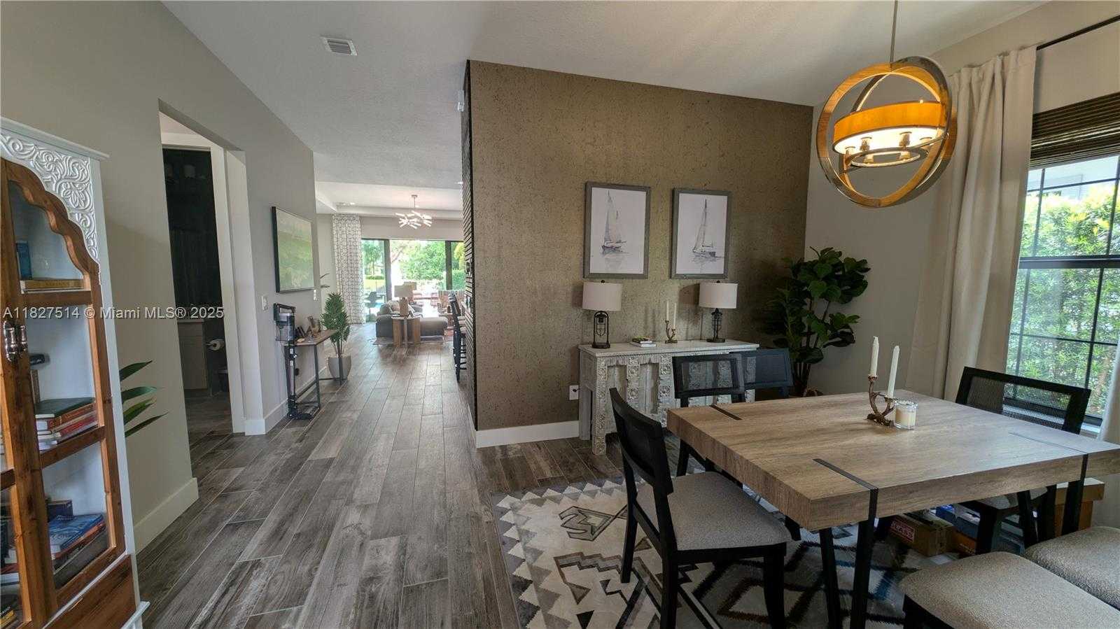 Small Image of 2879 GIN BERRY WAY #2879, West Palm Beach Number 3