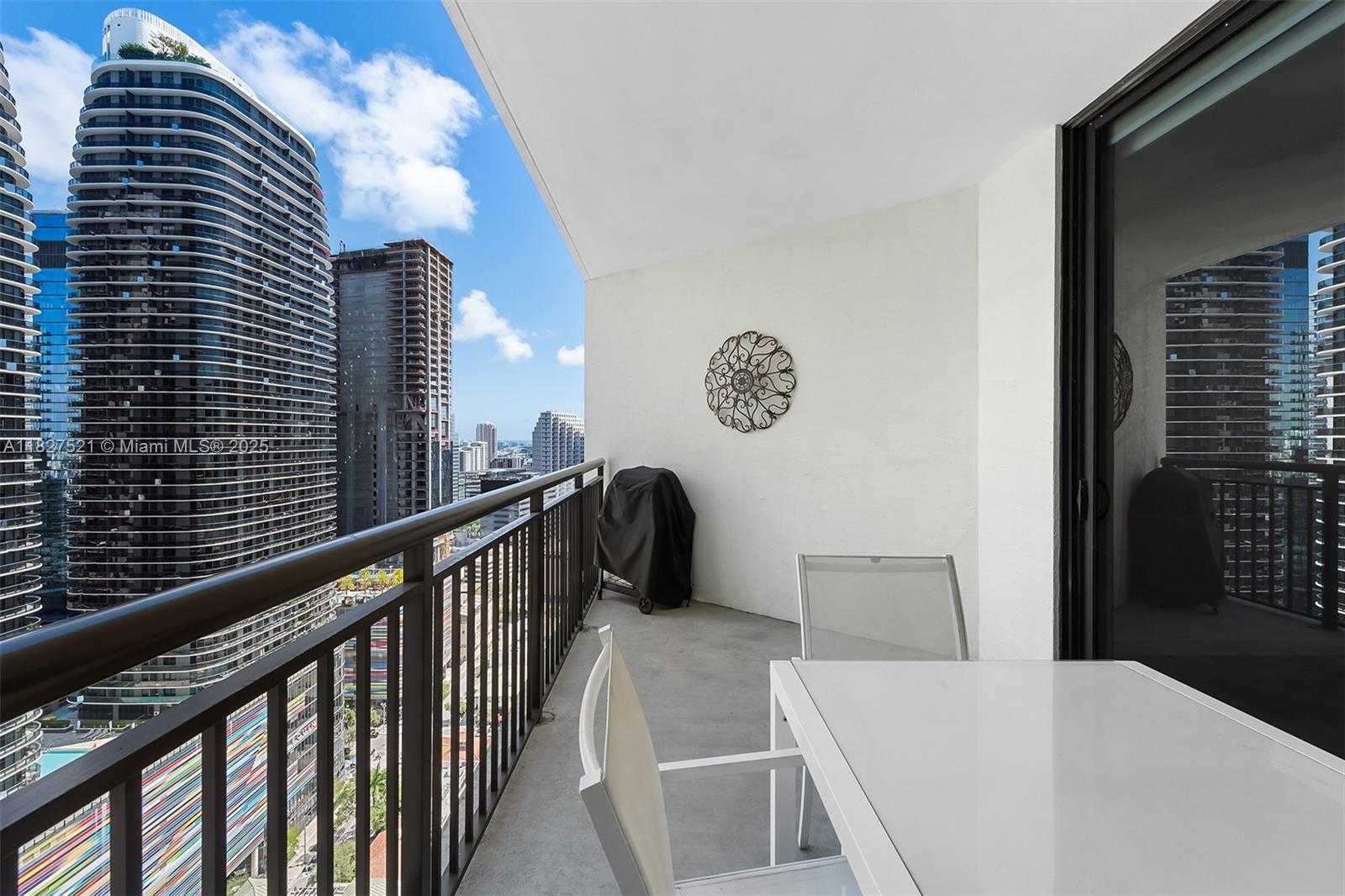 Small Image of 999 SOUTH WEST 1ST AVE #3001, Miami Number 14